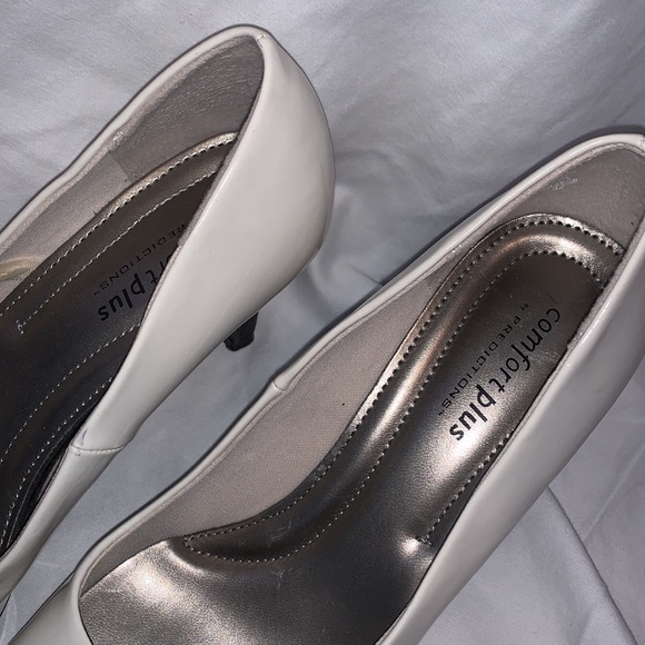 White and black low height heels - Picture 5 of 5